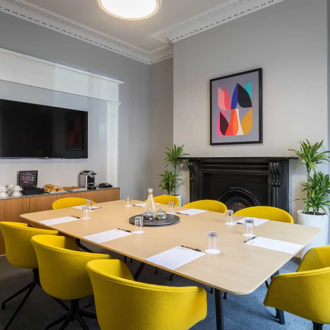 Deluxe, Bright, Stylish Meeting Rooms